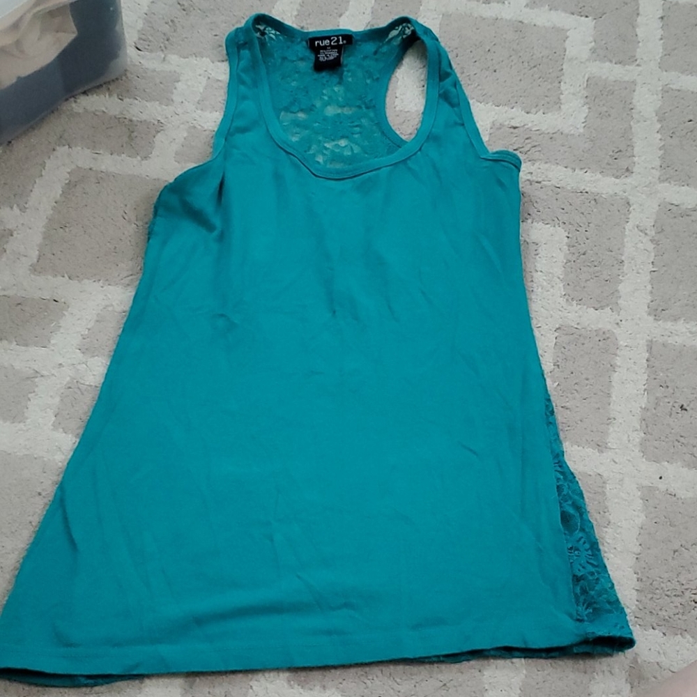 Rue 21 green top